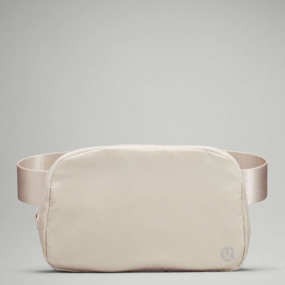 NWT Lululemon Everywhere Belt Bag (White Opal)